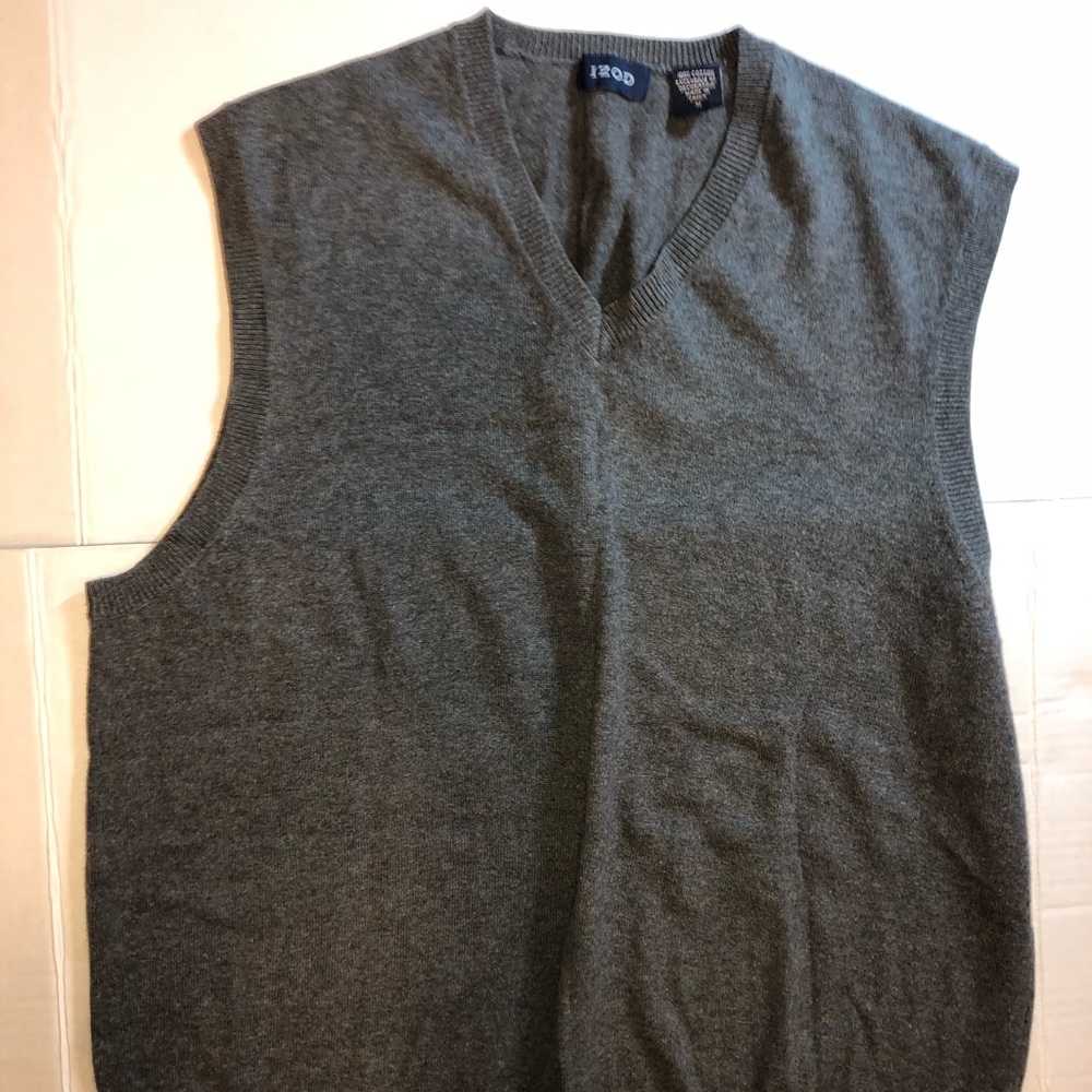 Grey izod sweater